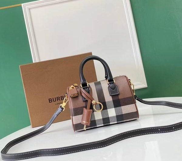 Burberry Replica Bags Burberry 8372 18.5x11x12cm  ww