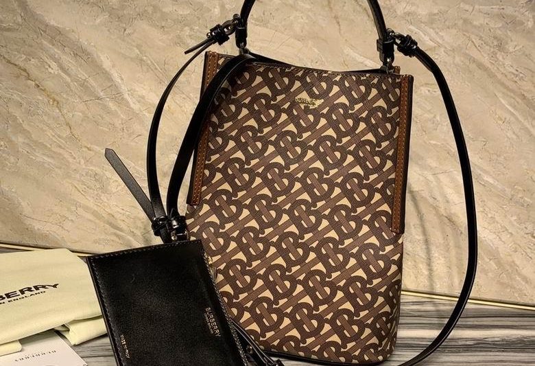 Burberry Replica Bags 8421 21×16.5x25cm