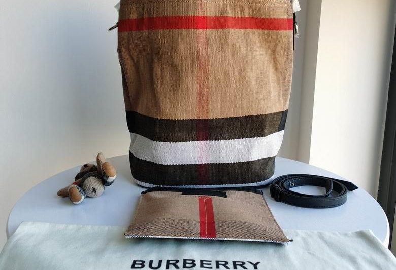 Burberry Replica Bags 50432 25x34x19cm HQ 1