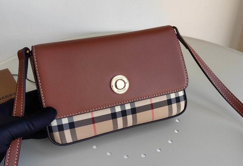 Burberry Replica Bags 80492441 20×4.7×13.5cm HQ 1