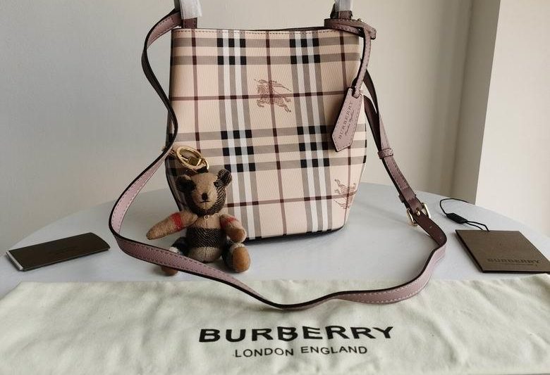Burberry Replica Bags 1531 18.5X23X15cm XM 1