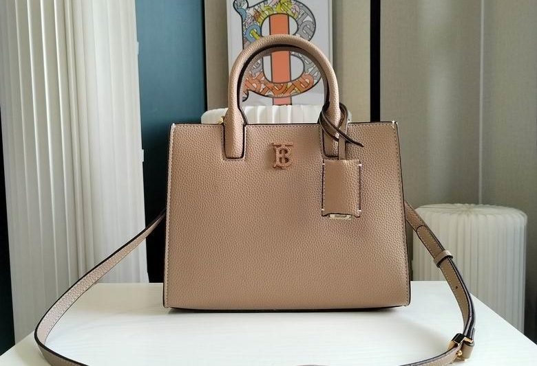 Burberry Replica Bags 27X20cm 121415 YG 4