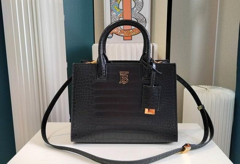 Burberry Replica Bags 27X20cm 121415 YG 1