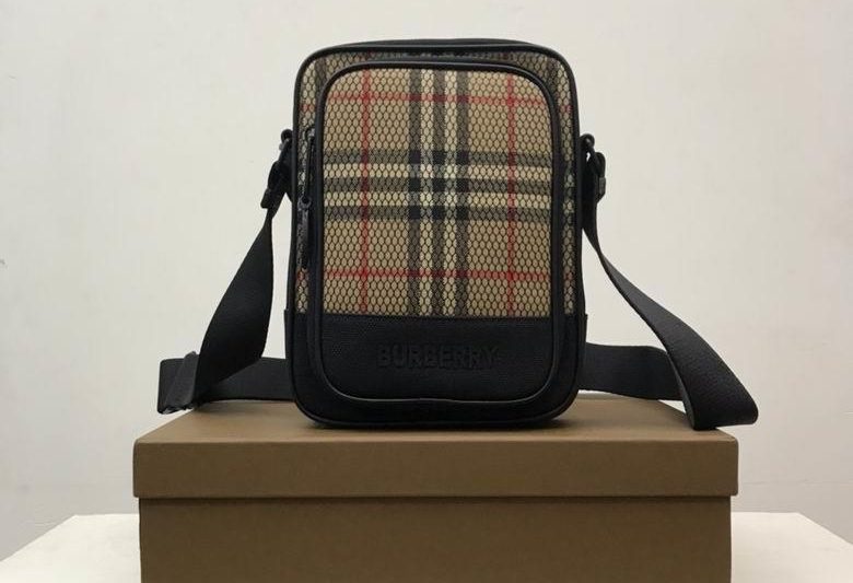 Burberry Replica Bags 80663818 17X5X22.5cm DN