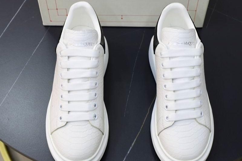 Replica Alexander McQueen Shoes size 35-45 hnw0319