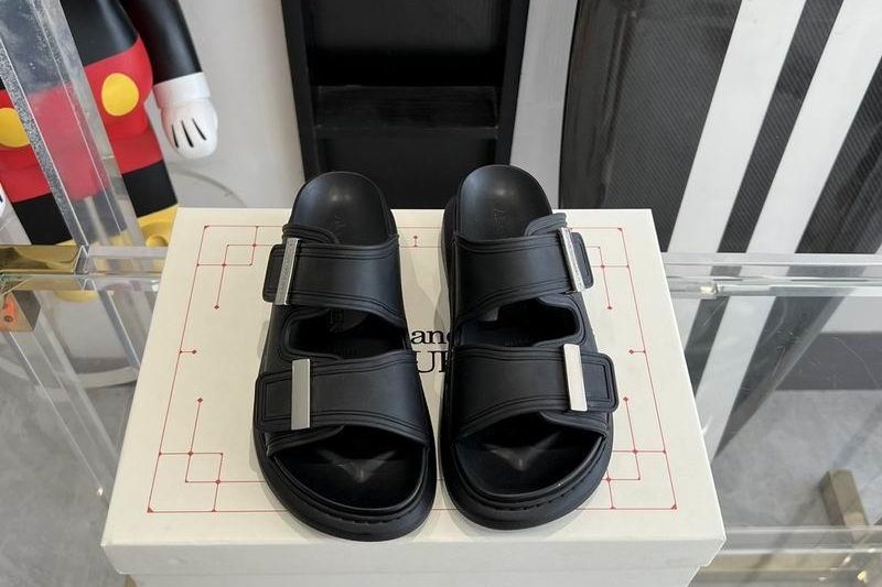 Replica Alexander McQueen Shoes size 35-40 hnw0424