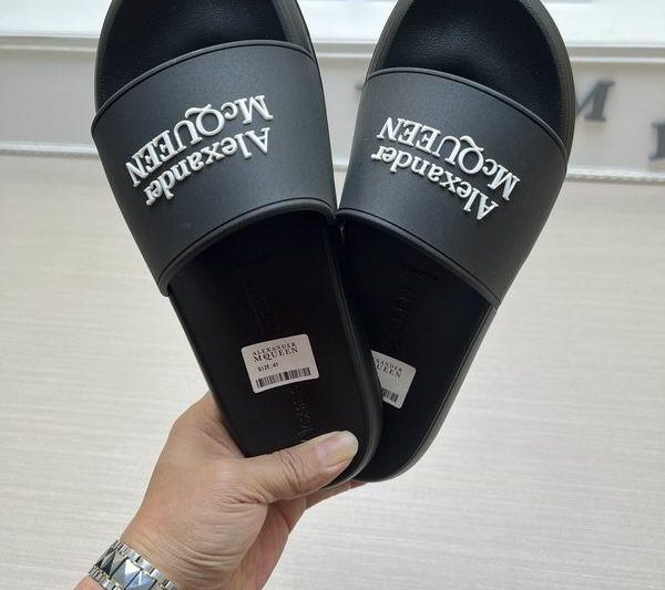 Replica Alexander McQueen Shoes size 36-45 mnw0308