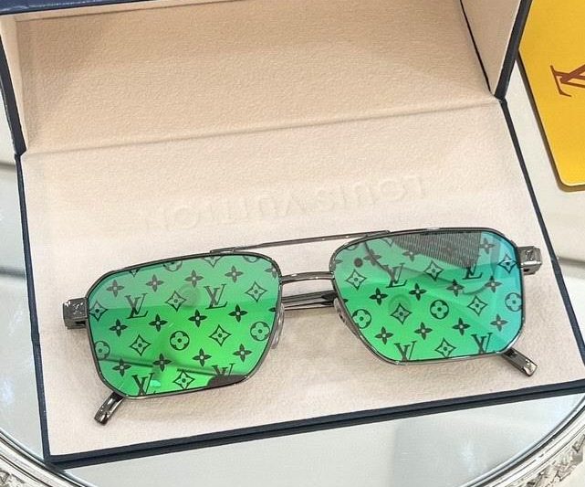 Replica LV Glasses smh192