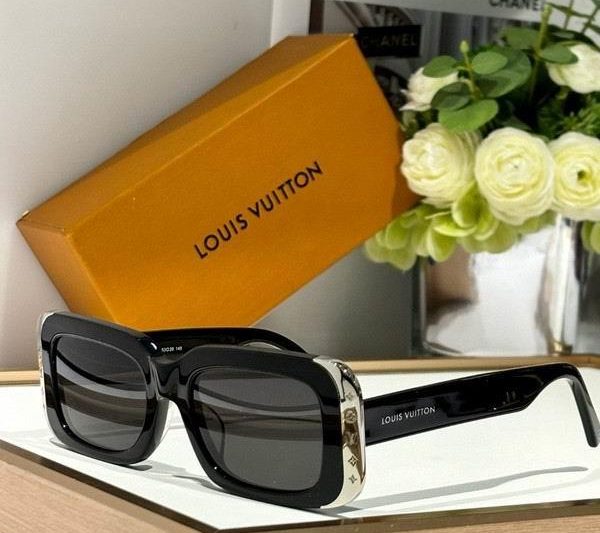 Replica LV Glasses smh155