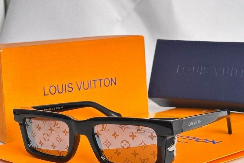 Replica LV Glasses smh112