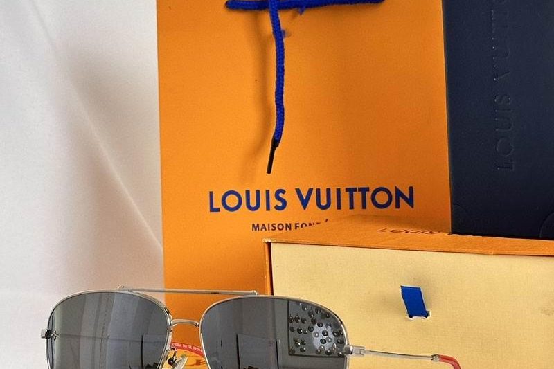 Replica LV Glasses smh82