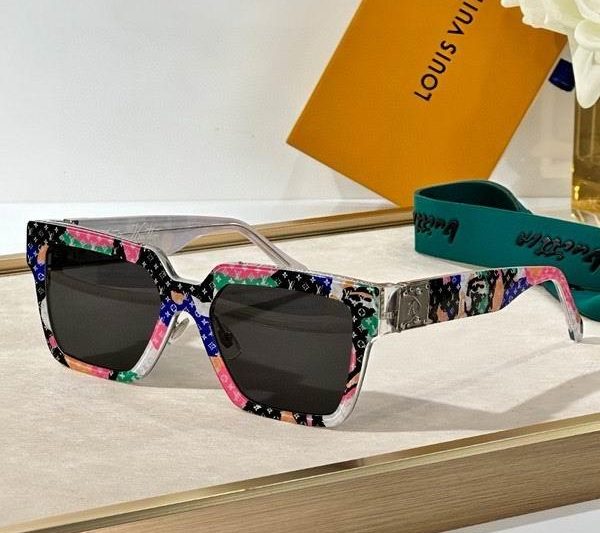 Replica LV Glasses smh29