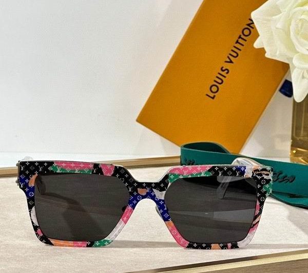 Replica LV Glasses smh28