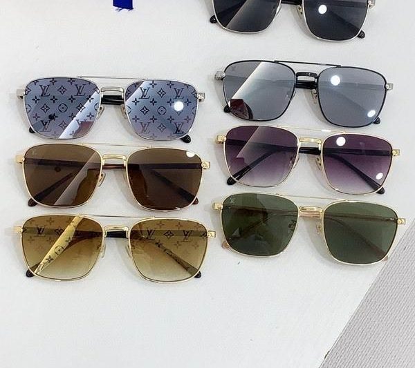 Replica LV Glasses smr128