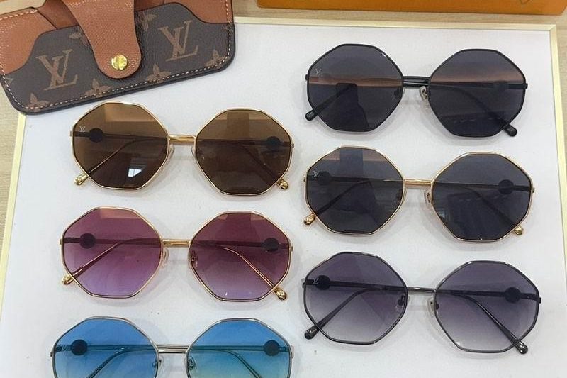Replica LV Glasses smr121