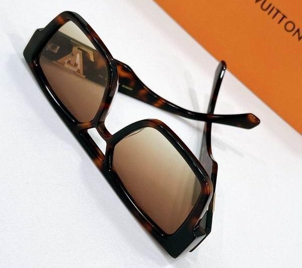 Replica LV Glasses smr107