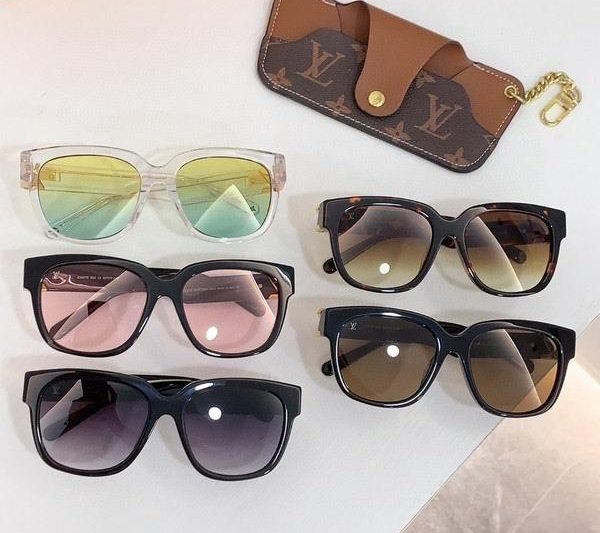 Replica LV Glasses smr77