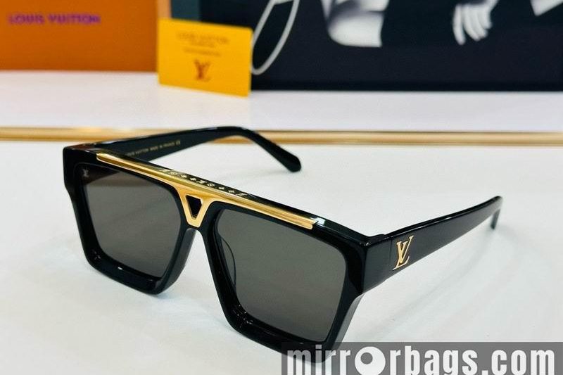 Replica LV Glasses smr77