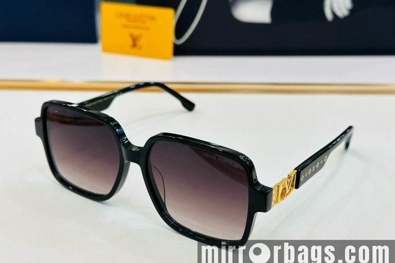 Replica LV Glasses smr69