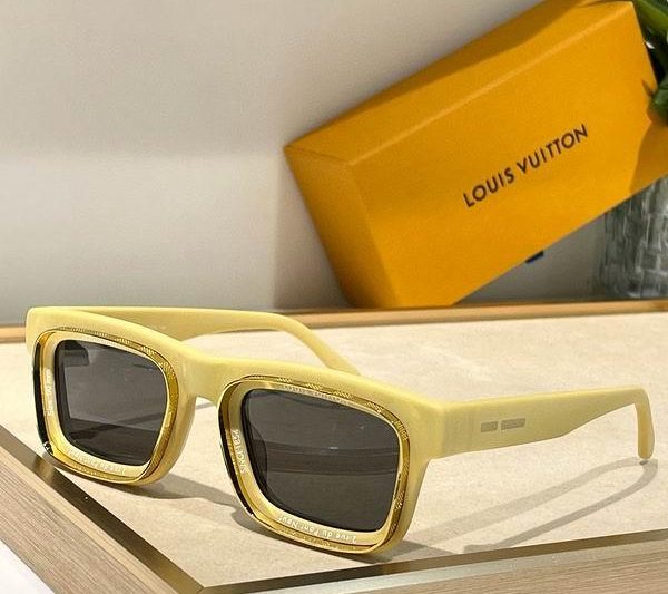 Replica LV Glasses smr56