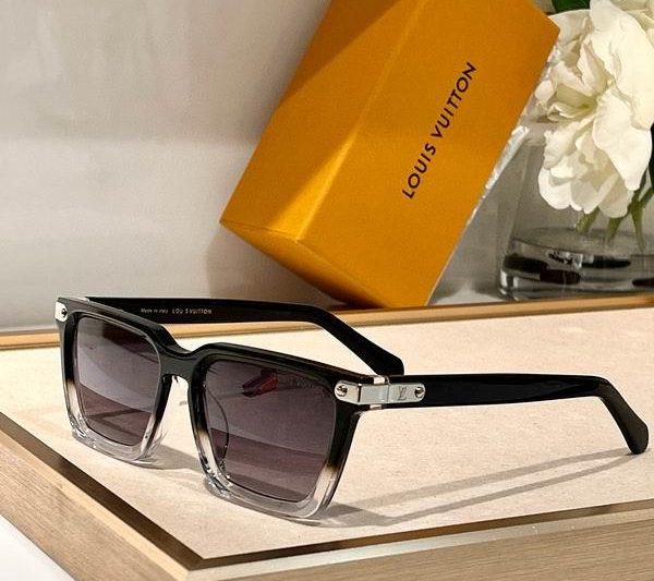 Replica LV Glasses smr49