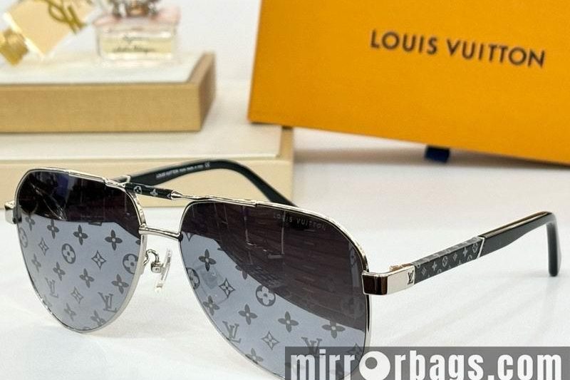 Replica LV Glasses smr48