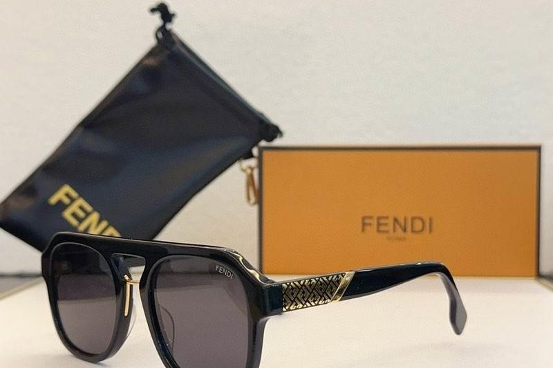 Replica Fendi Glasses smx142