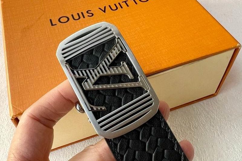 Replica LV belt 35mmX105-125cm 8L75
