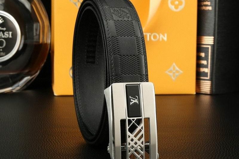 Replica LV belt 35mmX100-125cm 8L60