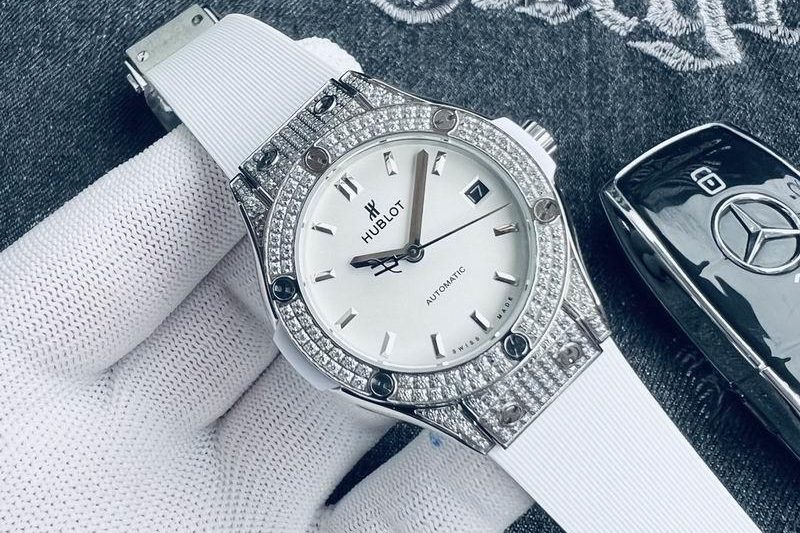 Replica Hublot 33X12mm 050641