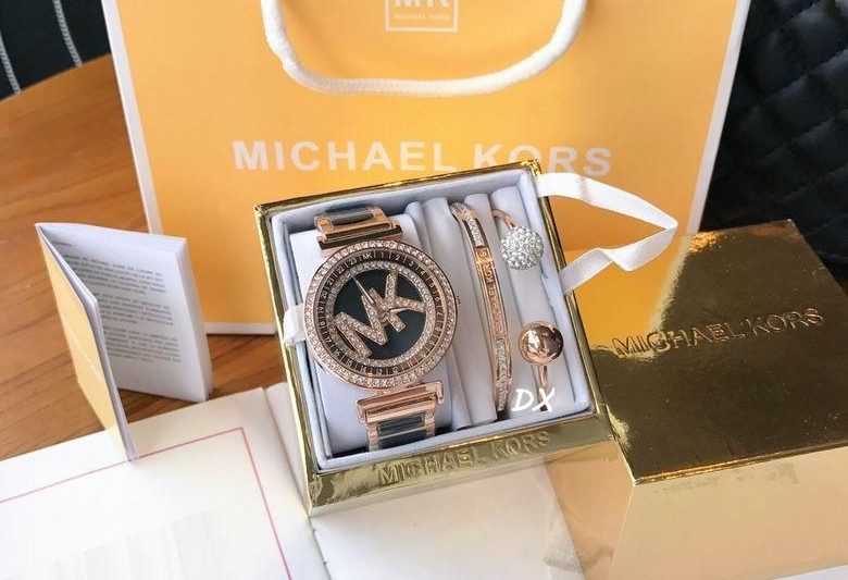 Replica Michael Kors S M 2nms28