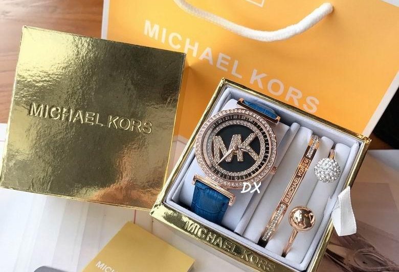 Replica Michael Kors S M 2nms27