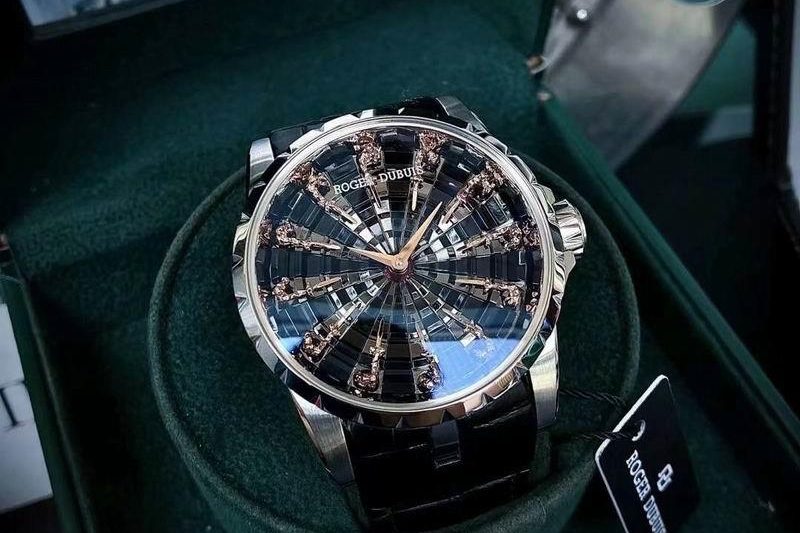 Replica Roger Dubuis 45X15.7mm 050862