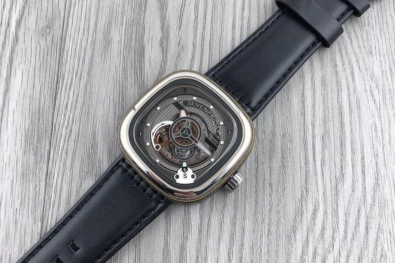Replica Seven Friday 47X47mm 050670