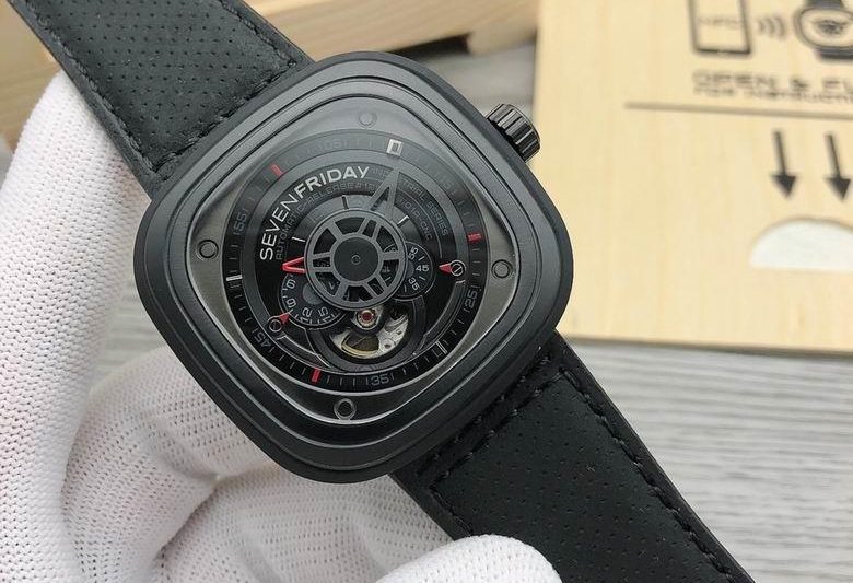 Replica Seven Friday watch M02