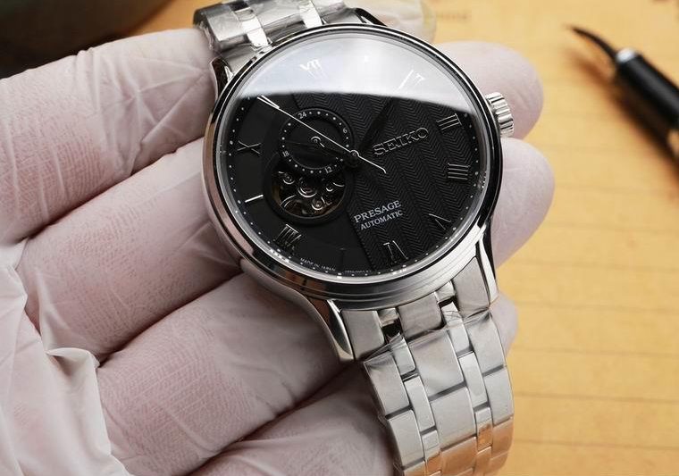 Replica Seiko men 40.5mm M02