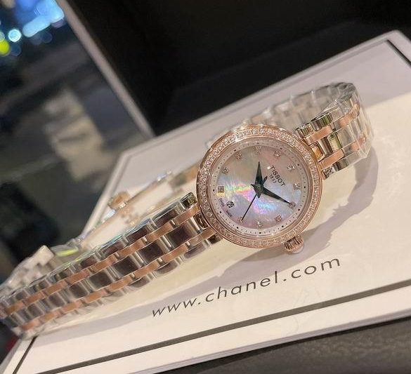 Replica Tissot women 26mm M06