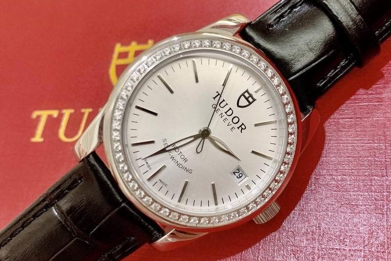 Replica Tudor watch 072443