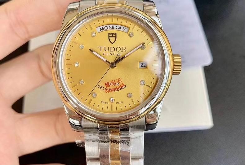 Replica Tudor watch M32