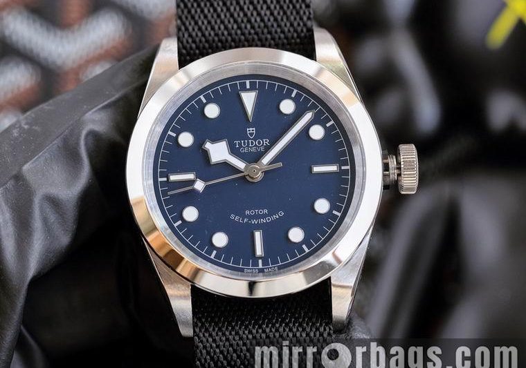 Replica Tudor men 41mm M04