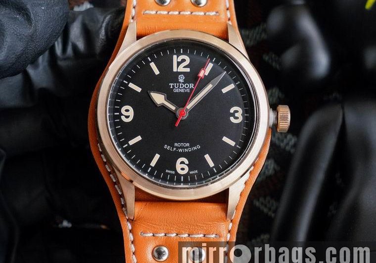 Replica Tudor 42mm men M01