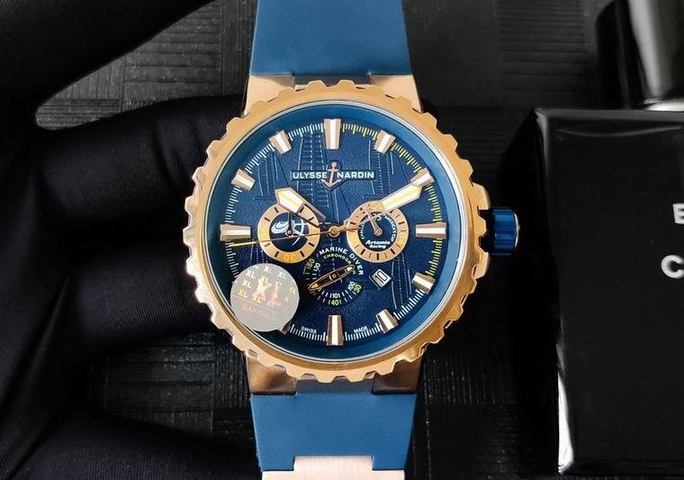 Replica Ulysse Nardin men 43mm M02
