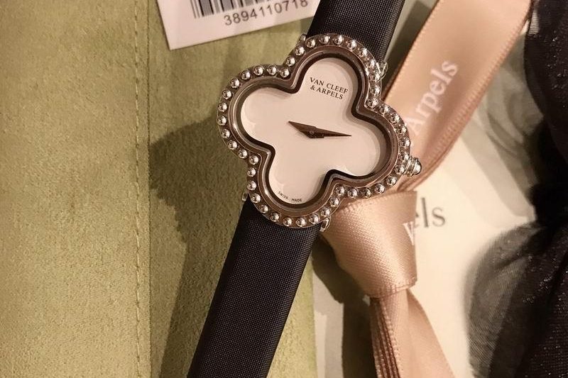 Replica Van Cleef & Arpels 30X30mm 022468