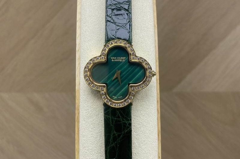 Replica Van Cleef & Arpels watch 102413