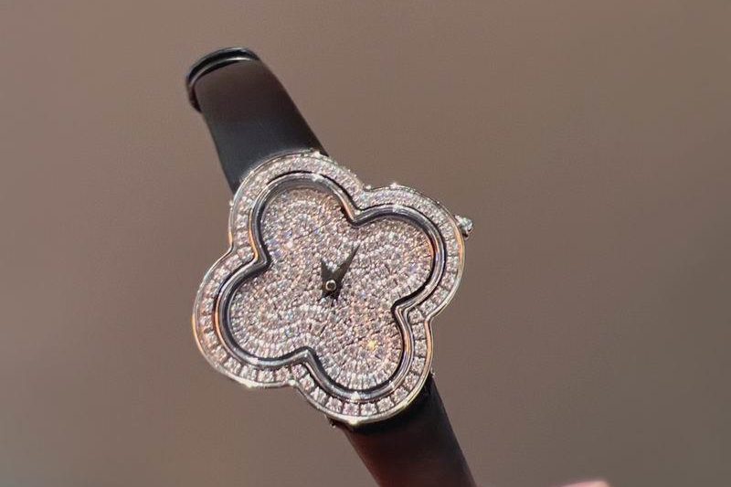 Replica Van Cleef & Arpels 27mm 032551