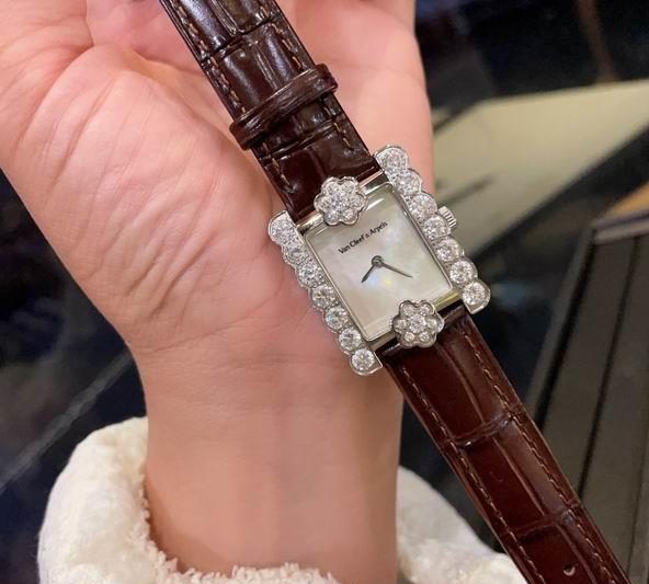 Replica Van Cleef & Arpels women 33mm 101649