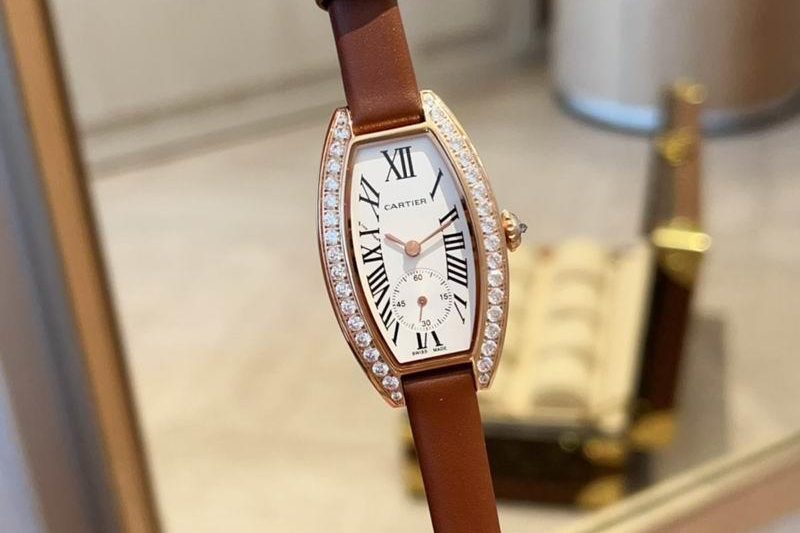 Replica Cartier 23X30mm 102354