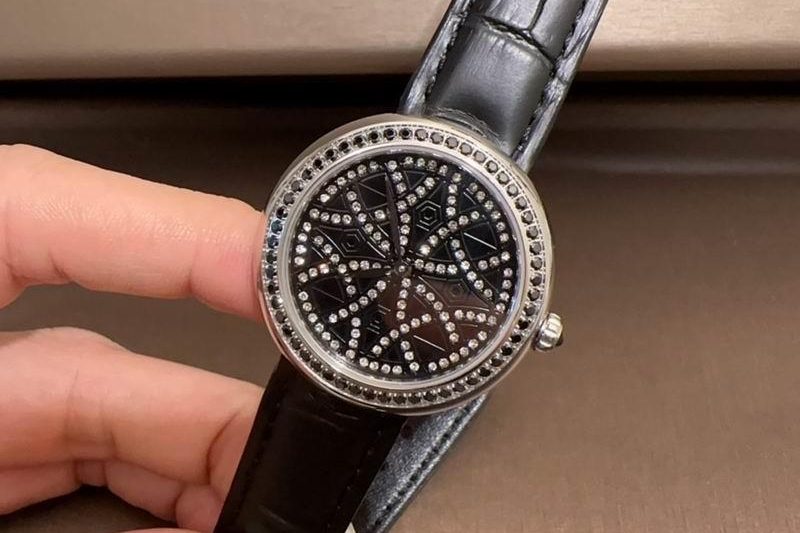 Replica Chanel 37.5mm 082232