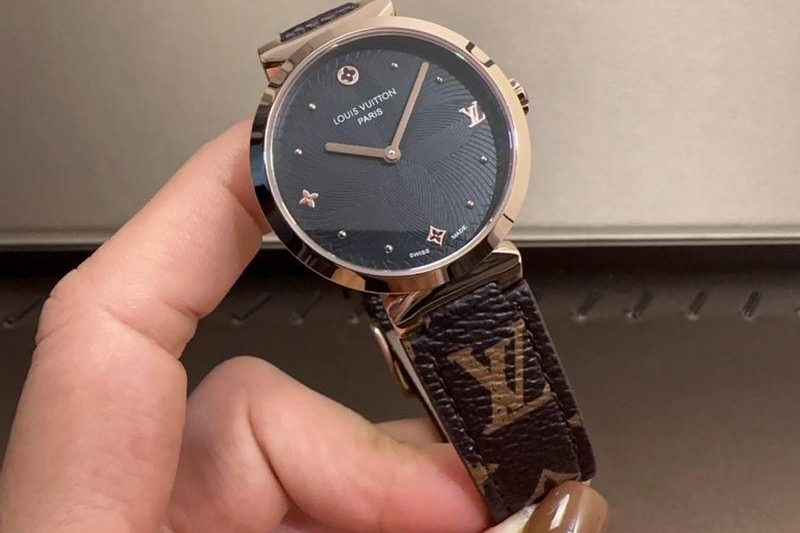 Replica LV watch 032710