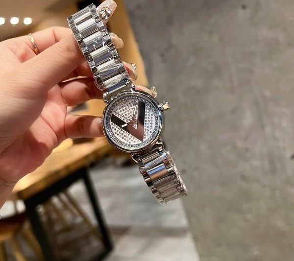 Replica LV watch 110171
